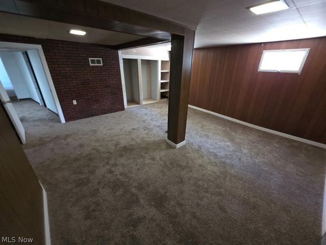 20632 Woodstock Avenue, Fairview Park, OH 44126