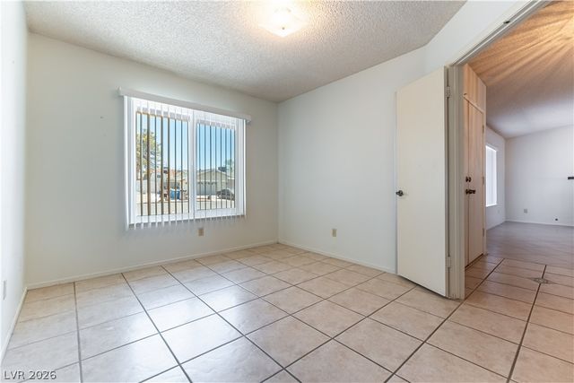 1848 Golden Shadow Drive, Henderson, NV 89002