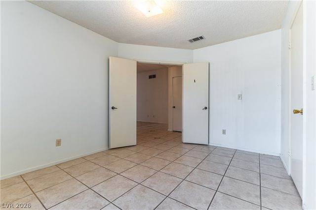 1848 Golden Shadow Drive, Henderson, NV 89002