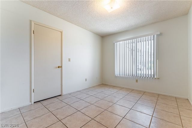 1848 Golden Shadow Drive, Henderson, NV 89002