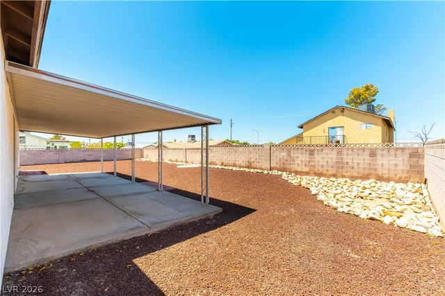 1848 Golden Shadow Drive, Henderson, NV 89002