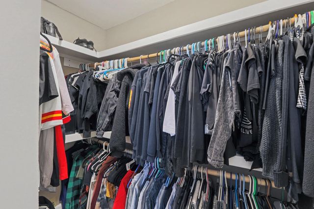 761 N Young St, Wichita, KS 67212