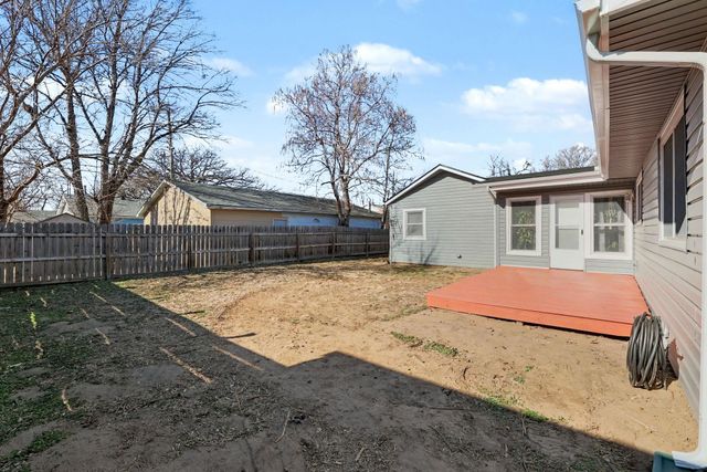 761 N Young St, Wichita, KS 67212