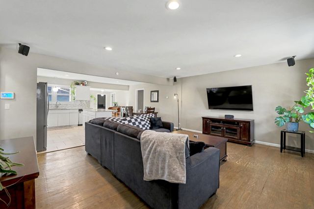 761 N Young St, Wichita, KS 67212