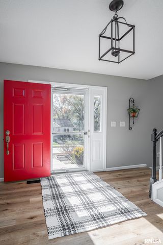 76 PARK VIEW Drive, Eldridge, IA 52748