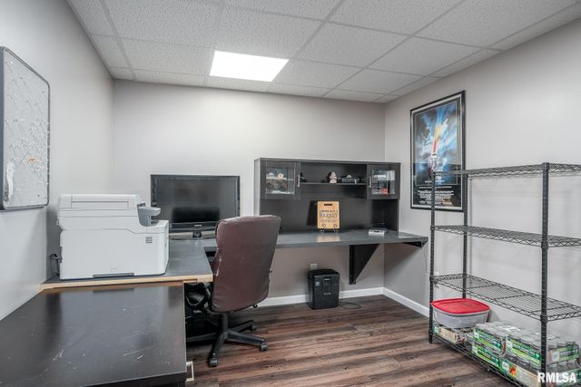 76 PARK VIEW Drive, Eldridge, IA 52748