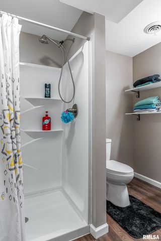 76 PARK VIEW Drive, Eldridge, IA 52748