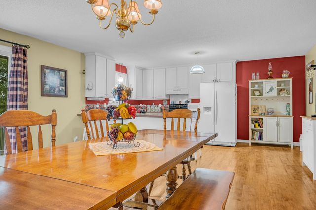 502 Bob Hollow Rd, Burns, TN 37029