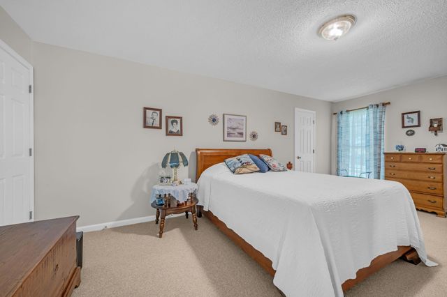 502 Bob Hollow Rd, Burns, TN 37029