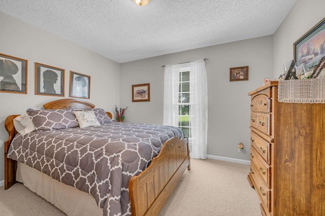 502 Bob Hollow Rd, Burns, TN 37029