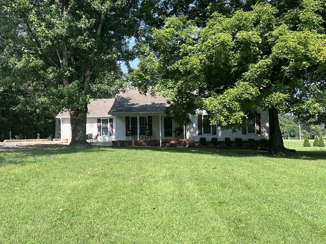 502 Bob Hollow Rd, Burns, TN 37029