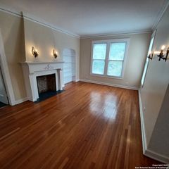 215 W Magnolia Ave Apt C, San Antonio, TX 78212