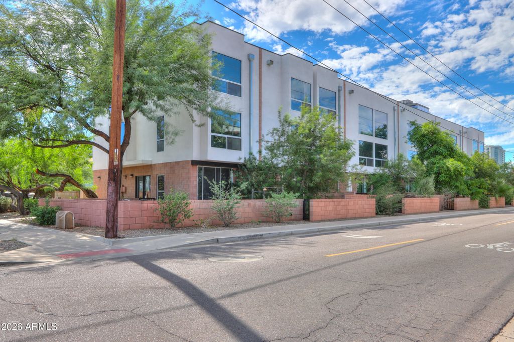 930 N 9TH Street 2, Phoenix, AZ 85006 — photo 2