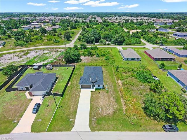 433 Rayford ST, Lehigh Acres, FL 33974