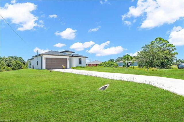 433 Rayford ST, Lehigh Acres, FL 33974