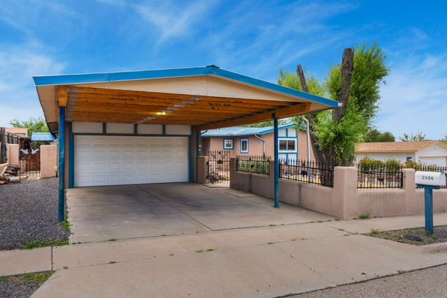 2404 Calle Loma Bonita, Santa Fe, NM 87507