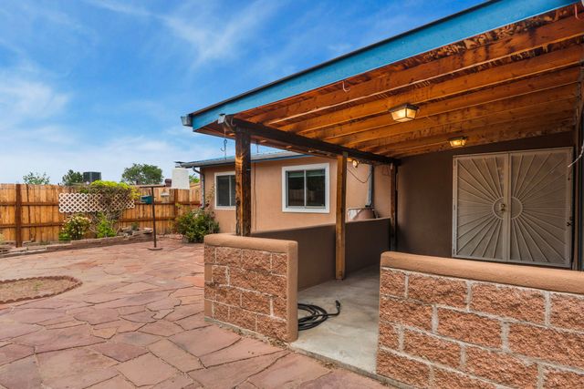 2404 Calle Loma Bonita, Santa Fe, NM 87507