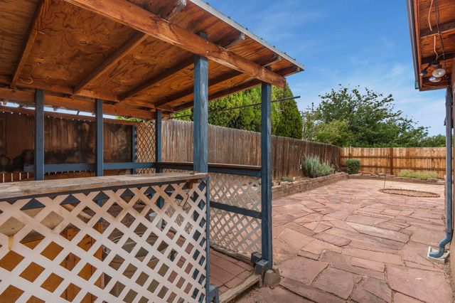 2404 Calle Loma Bonita, Santa Fe, NM 87507