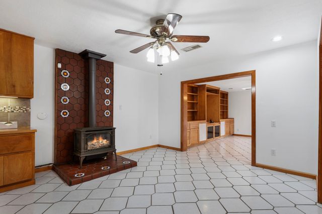 2404 Calle Loma Bonita, Santa Fe, NM 87507