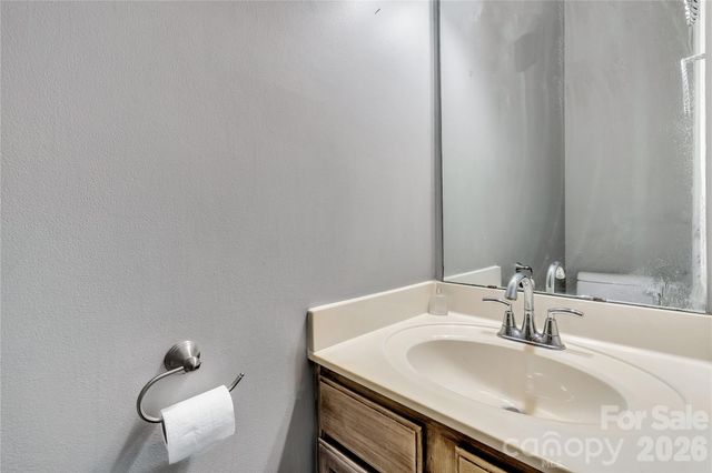 9423 Willow Tree Lane, Charlotte, NC 28277