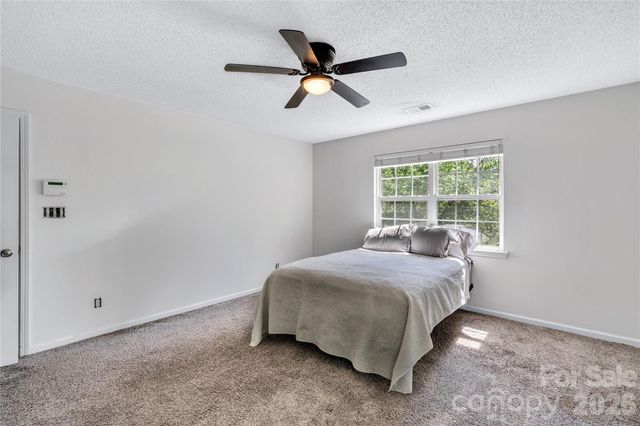 9423 Willow Tree Lane, Charlotte, NC 28277