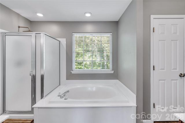 9423 Willow Tree Lane, Charlotte, NC 28277