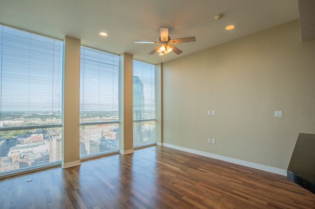 500 Throckmorton Street 2502, Fort Worth, TX 76102