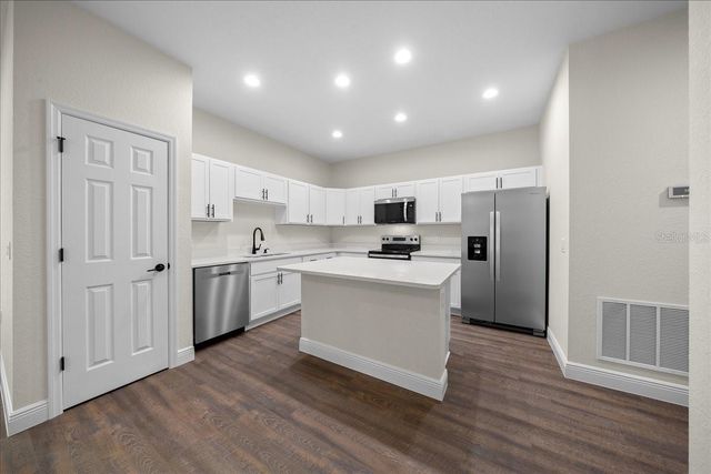 5849 SE DREW ROAD 1 & 2, Belleview, FL 34420