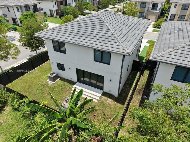 1183 NW 2nd St, Florida City, FL 33034