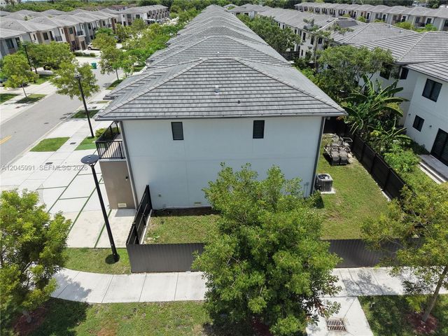 1183 NW 2nd St, Florida City, FL 33034