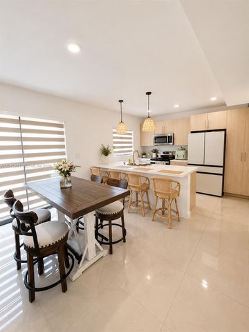 1183 NW 2nd St, Florida City, FL 33034