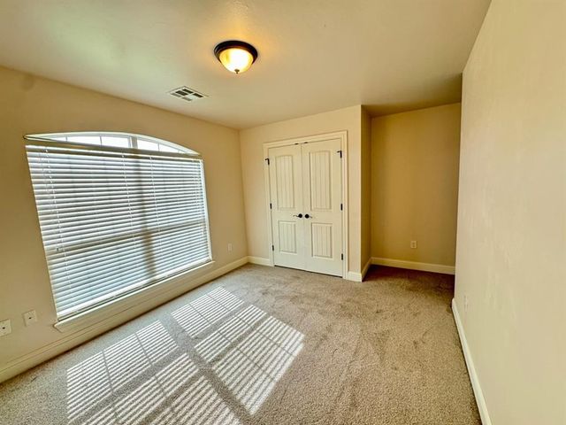 17225 Ridgewood Drive, Edmond, OK 73012