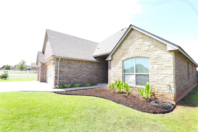 17225 Ridgewood Drive, Edmond, OK 73012