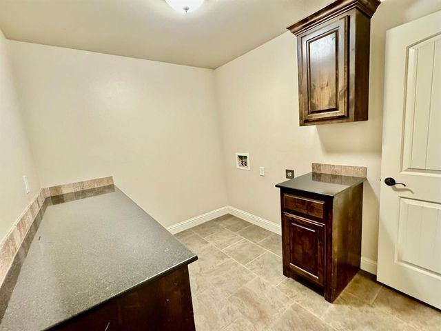 17225 Ridgewood Drive, Edmond, OK 73012