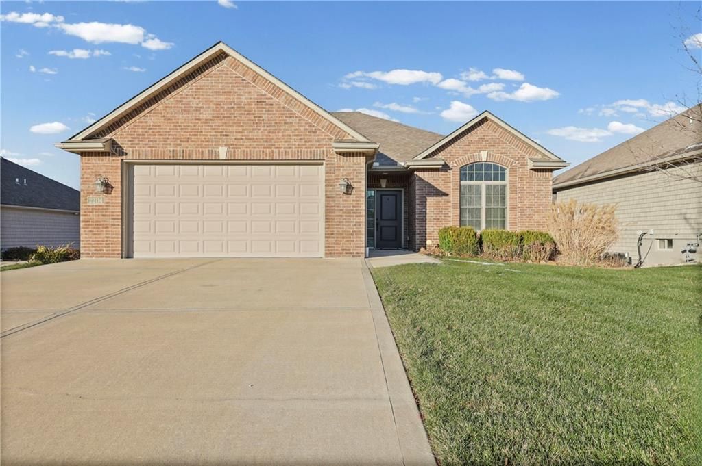 22114 E 33rd Terrace Court S, Blue Springs, MO 64015