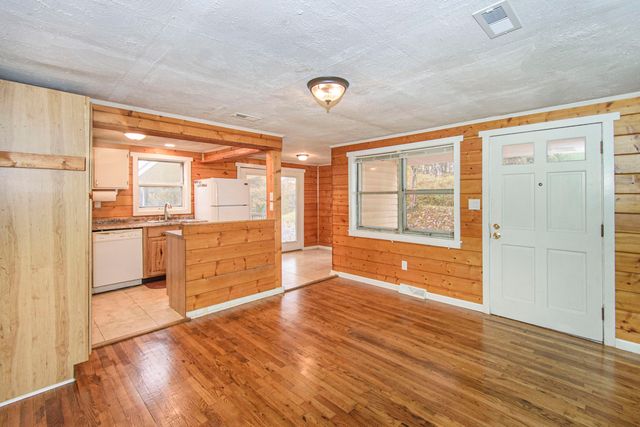 320 Stuart RD, Copper Hill, VA 24079