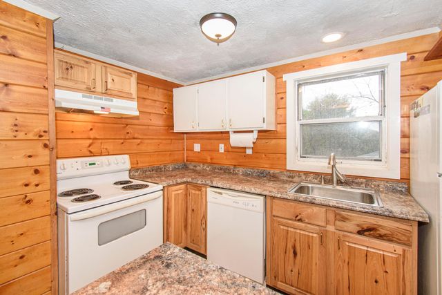 320 Stuart RD, Copper Hill, VA 24079