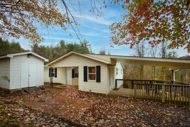 320 Stuart RD, Copper Hill, VA 24079