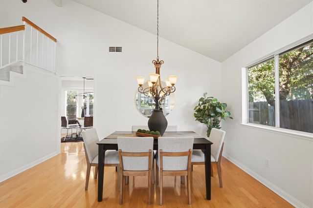 3971 Woodpointe Cir, Sacramento, CA 95821