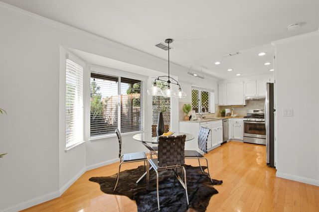 3971 Woodpointe Cir, Sacramento, CA 95821