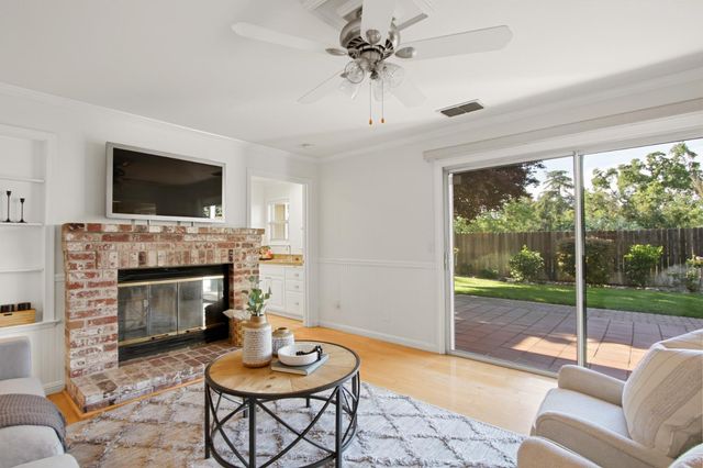 3971 Woodpointe Cir, Sacramento, CA 95821