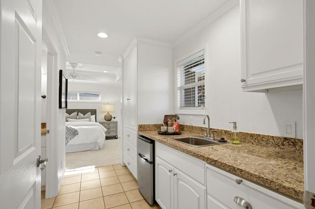 3971 Woodpointe Cir, Sacramento, CA 95821