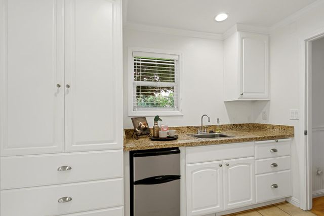 3971 Woodpointe Cir, Sacramento, CA 95821