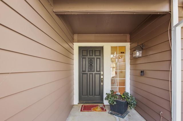 3971 Woodpointe Cir, Sacramento, CA 95821