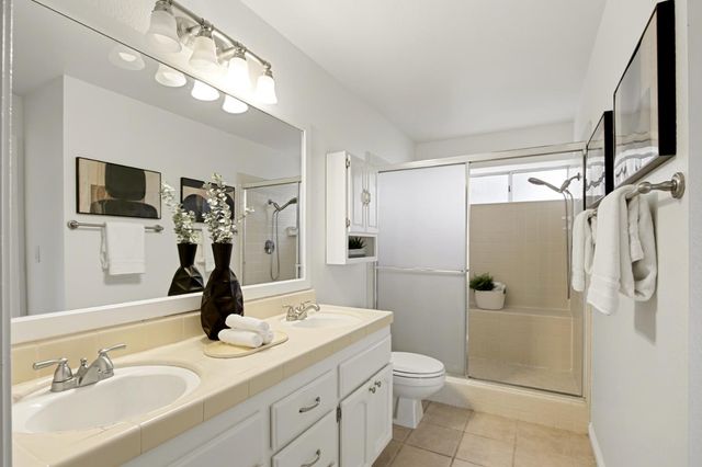 3971 Woodpointe Cir, Sacramento, CA 95821