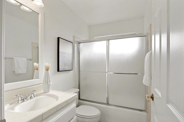 3971 Woodpointe Cir, Sacramento, CA 95821