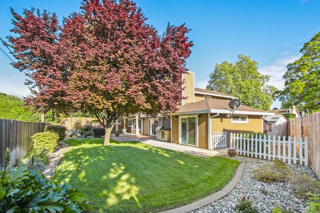 3971 Woodpointe Cir, Sacramento, CA 95821