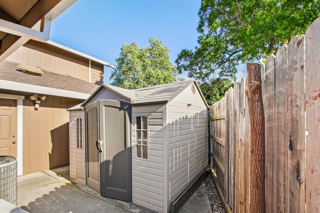 3971 Woodpointe Cir, Sacramento, CA 95821