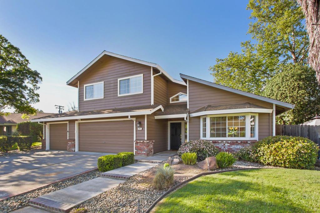 3971 Woodpointe Cir, Sacramento, CA 95821