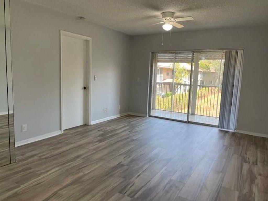 8850 Royal Palm Boulevard 203, Coral Springs, FL 33065